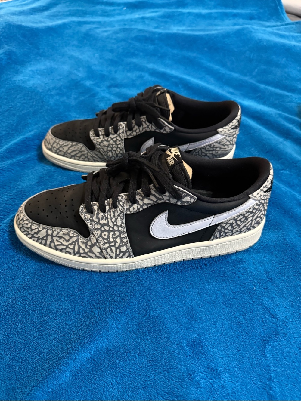 Jordan 1 Retro Low OG 'elephant print' 
Men’s size 11